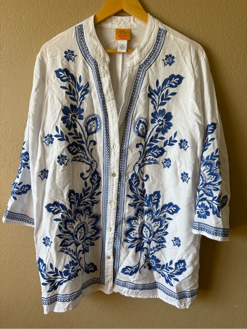 Ruby Rd Woman's 2X White Blue Floral Embroidered Boho Button Down Top